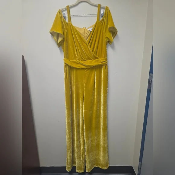 New York & Company Mustard Velvet Jumpsuit - Picture 4 of 9